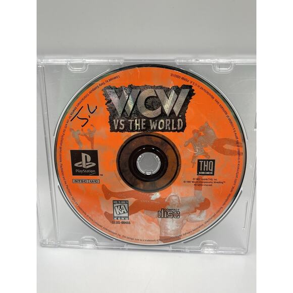 WCW vs The World (Sony PlayStation 1, THQ 1997, PS1) Authentic, disk only - Picture 1 of 6